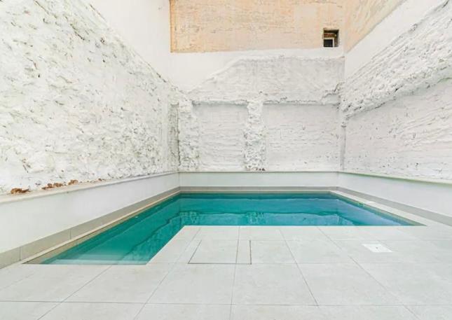 Apartamentos Breton 17 Double Deluxe Alicante Exteriör bild